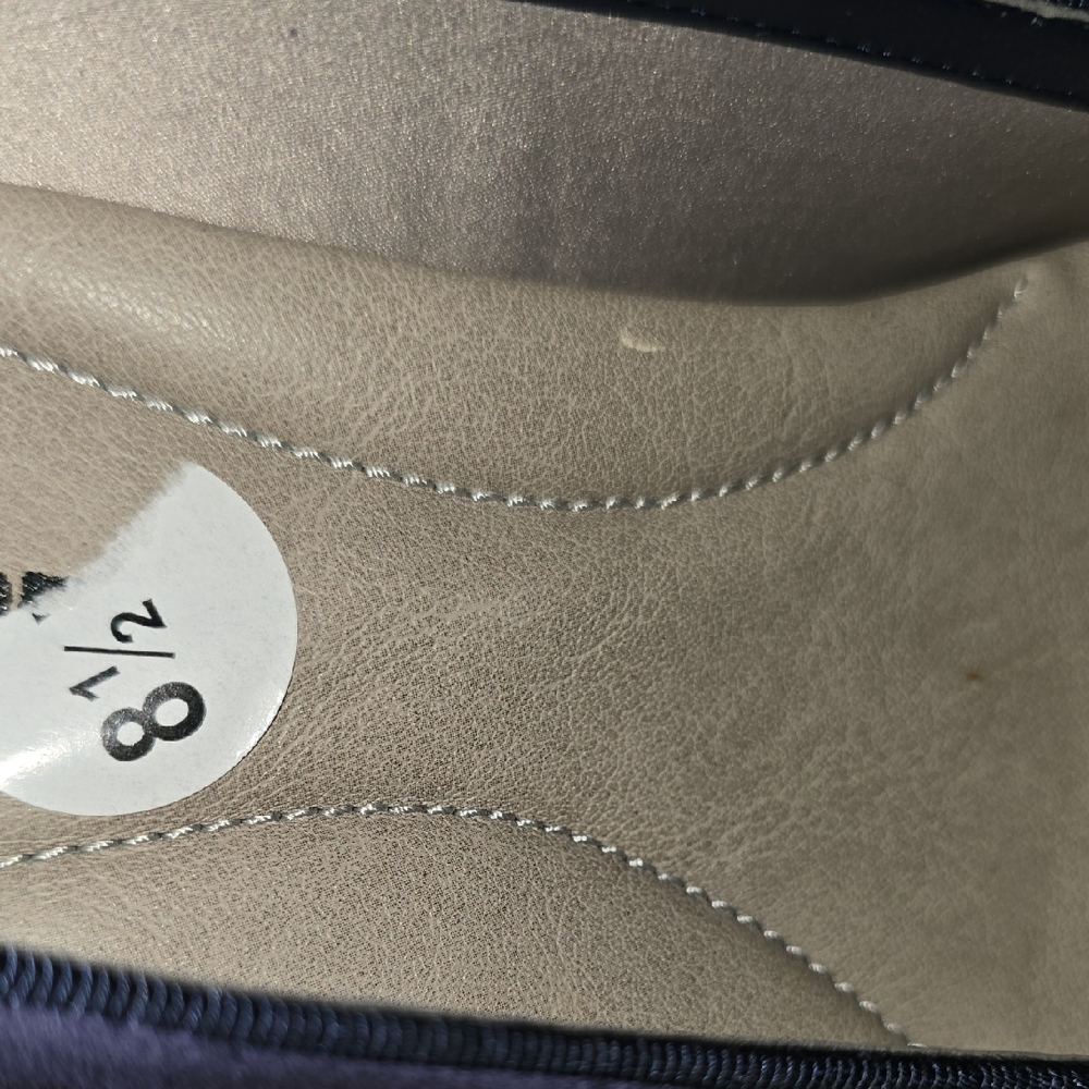 Hush Puppies Suede Wedges Woman's Size 8.5W - Picture 12 of 14